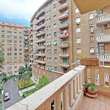 Center In A Few Minutes, La Fenice Lägenhet Rom